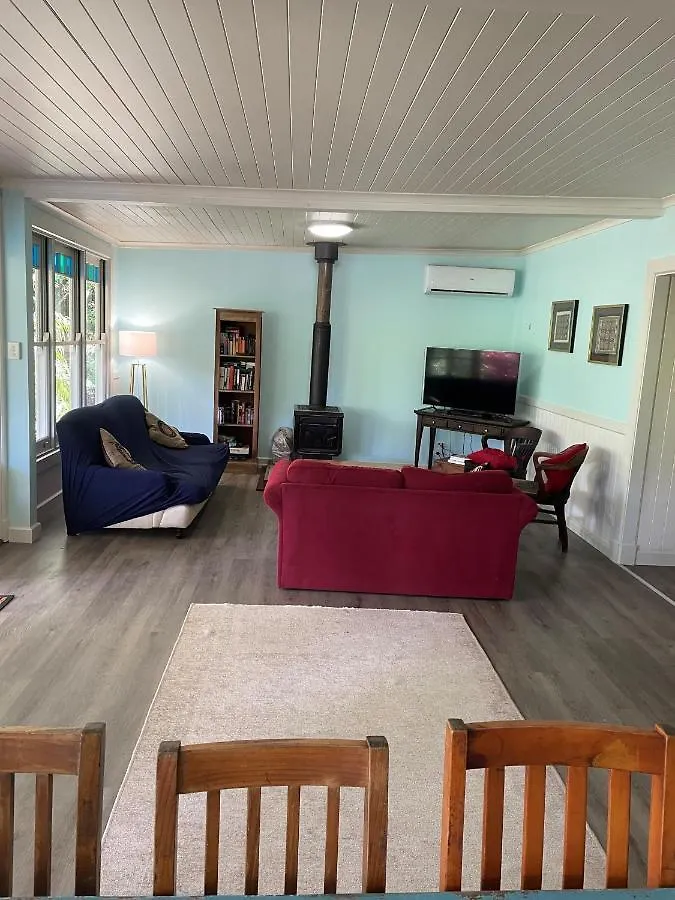 Country house The Lakehouse Manor Guest House Maleny
