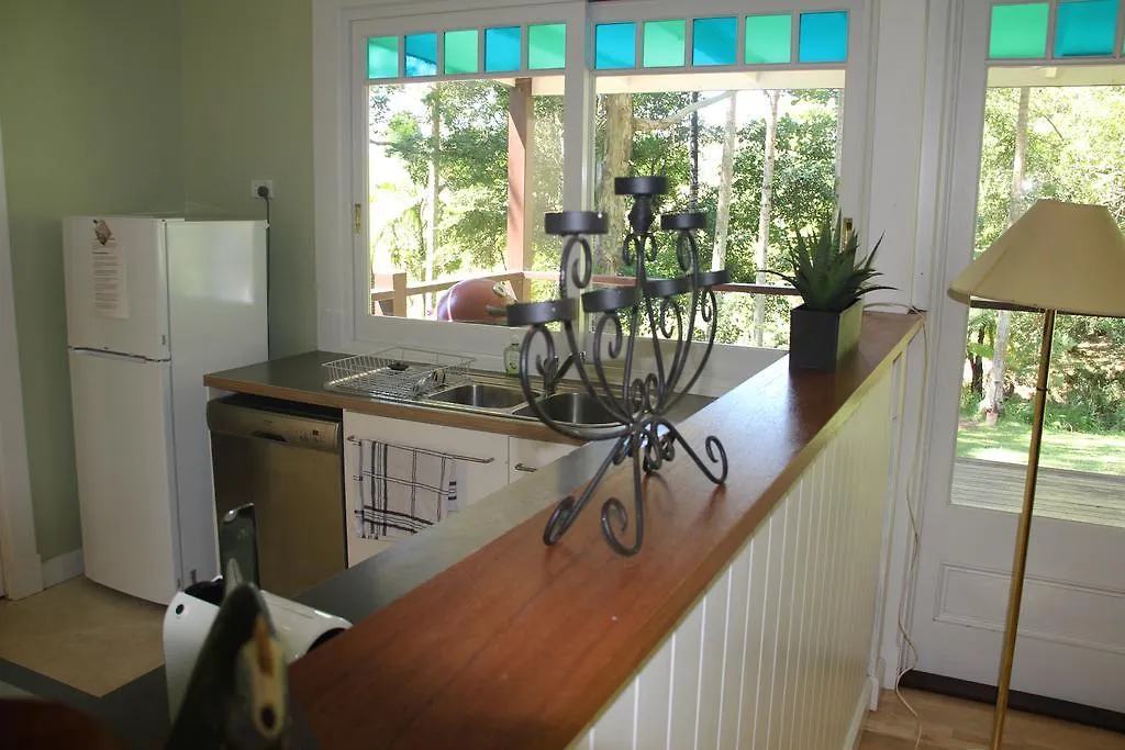 The Lakehouse Manor Guest House Maleny 0*,  Australia